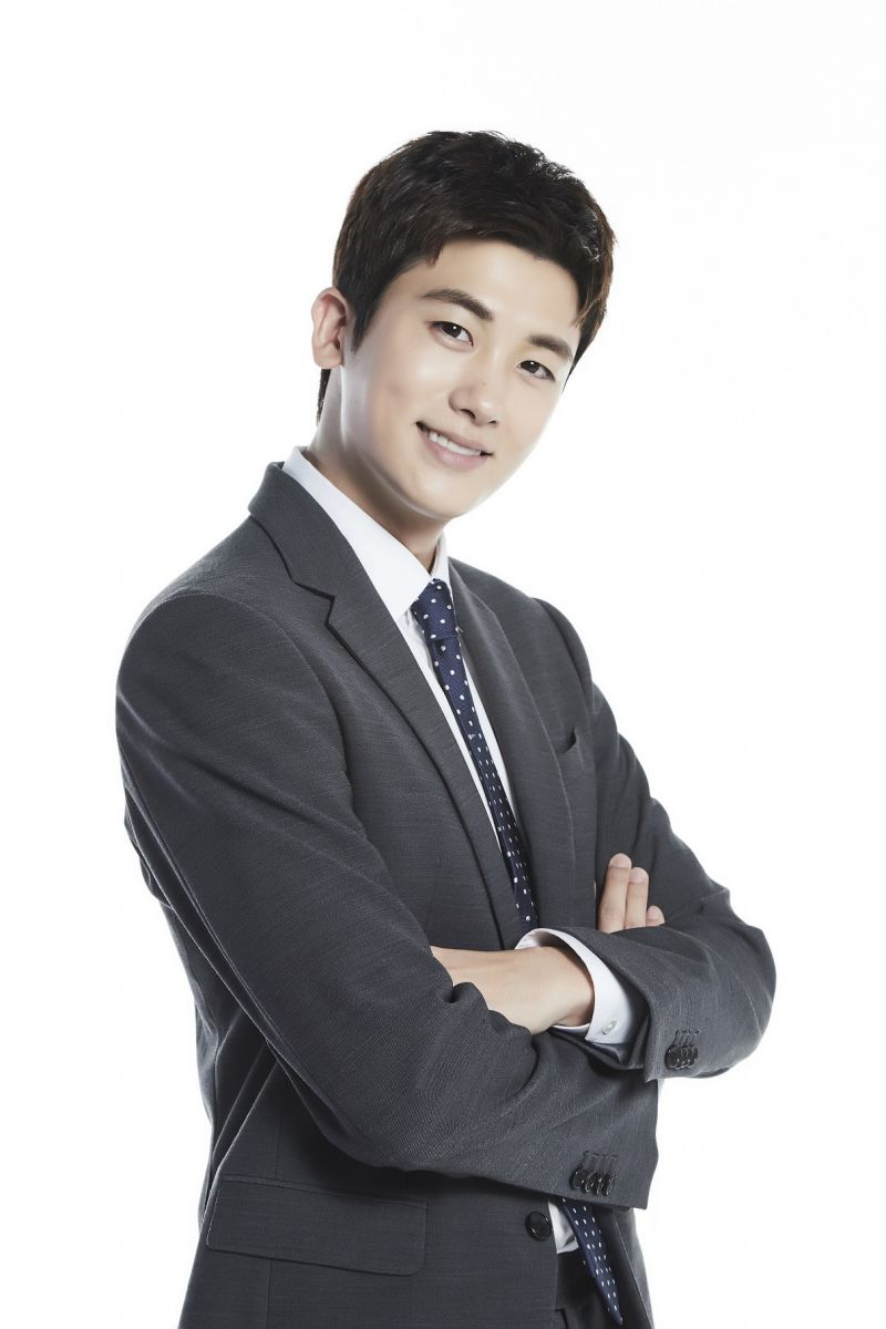 SUITS スーツ ＆ 泣く男　セット　DVD　チャンドンゴン　パクヒョンシク K-POP PLAZA】KPOP DVD 韓流グッズ 専門店 新大久保 KPOPDVD
